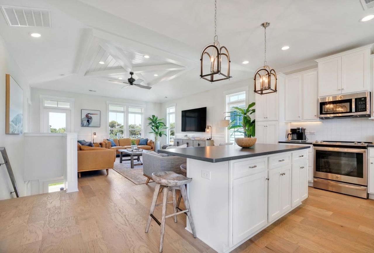 Seas The Day Villa Oak Island Bagian luar foto