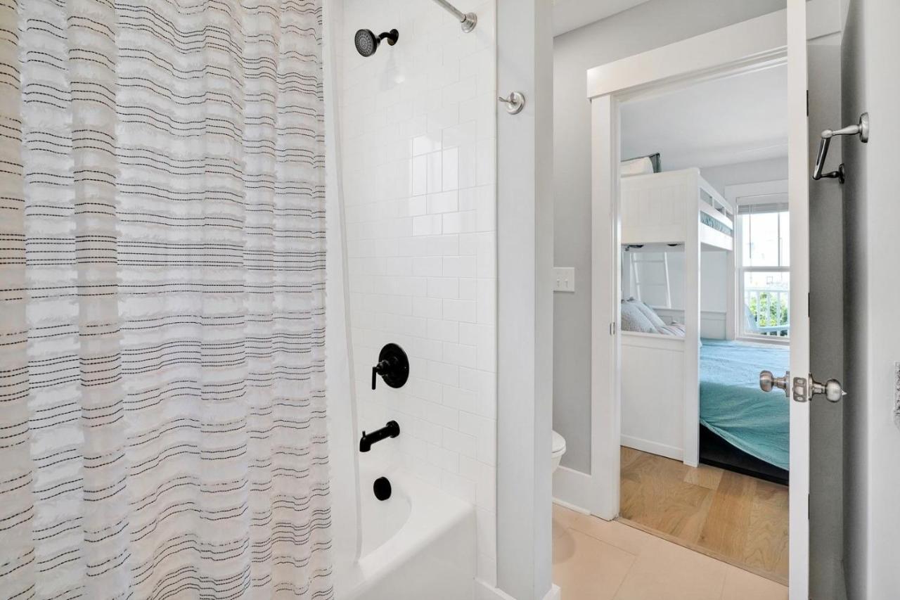 Seas The Day Villa Oak Island Bagian luar foto